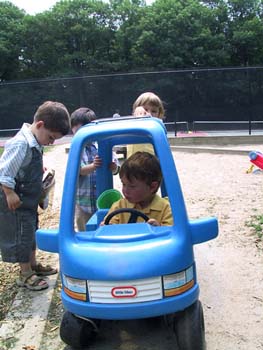 06-25-2004_22_BeaconPlaygr