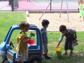 06-25-2004_25_BeaconPlaygr