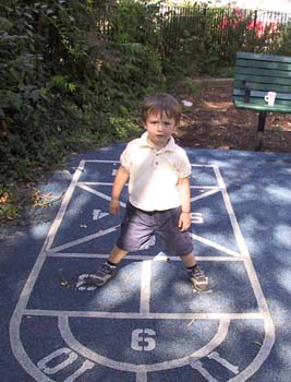 09-23-2004_03_CommAvePlaygr