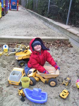 12-06-2004_02_SharonPlgr