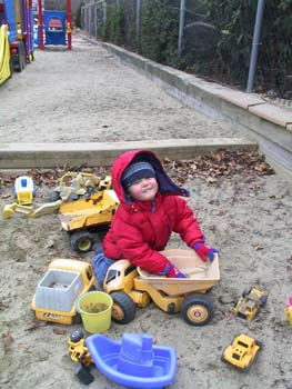 12-06-2004_03_SharonPlgr