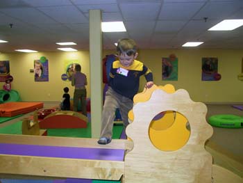 12-18-2004_02_Gymboree