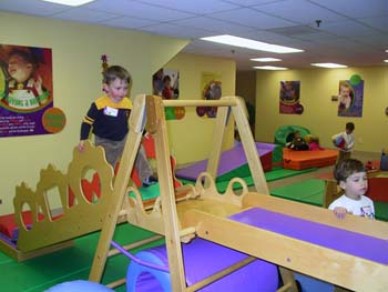 12-18-2004_04_Gymboree