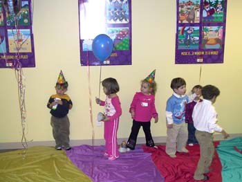 12-18-2004_15_Gymboree