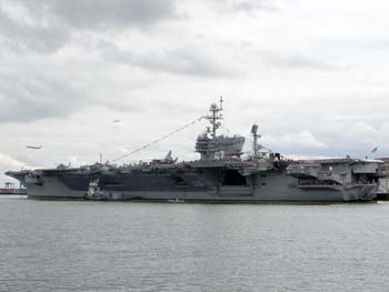 05-22-2005_05_BostonHarbor