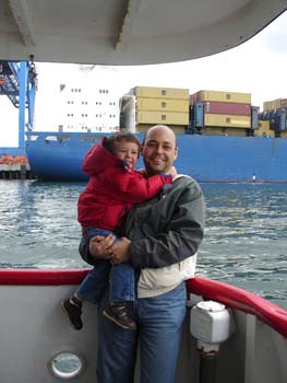 05-22-2005_08_BostonHarbor