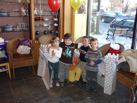 12-17-2005_23_EricBday