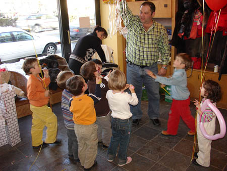 12-17-2005_24_EricBday