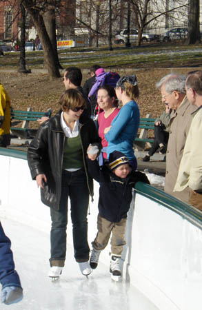 12-24-2005_01_BostonCom