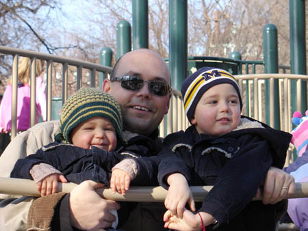 12-24-2005_09_BostonCom