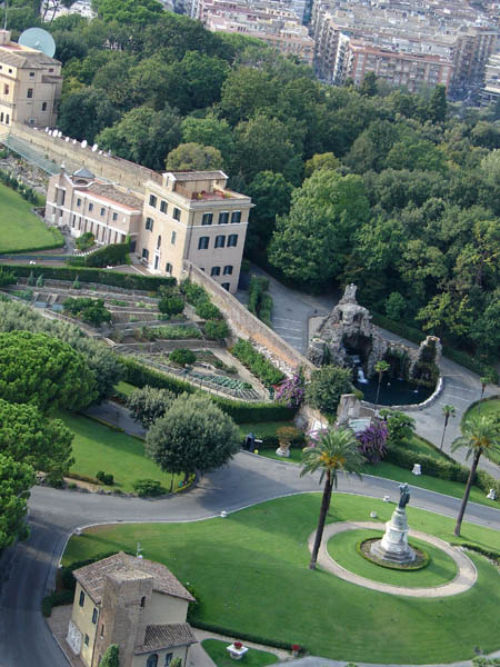 09-18-06_109_Rome-Vatican