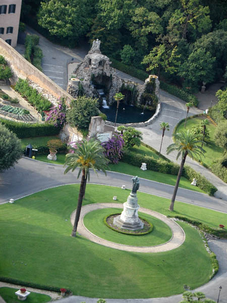 09-18-06_110_Rome-Vatican