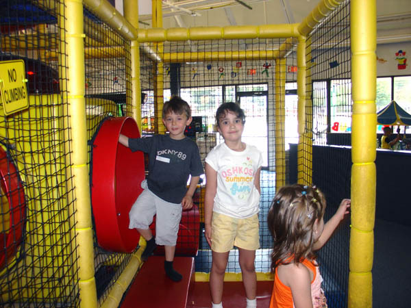 06-17-2007_03_FunLand